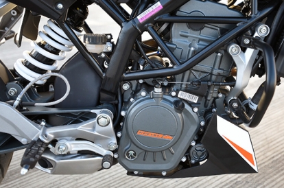 ktm-デューク-200-エンジン-5fb62fa000f23